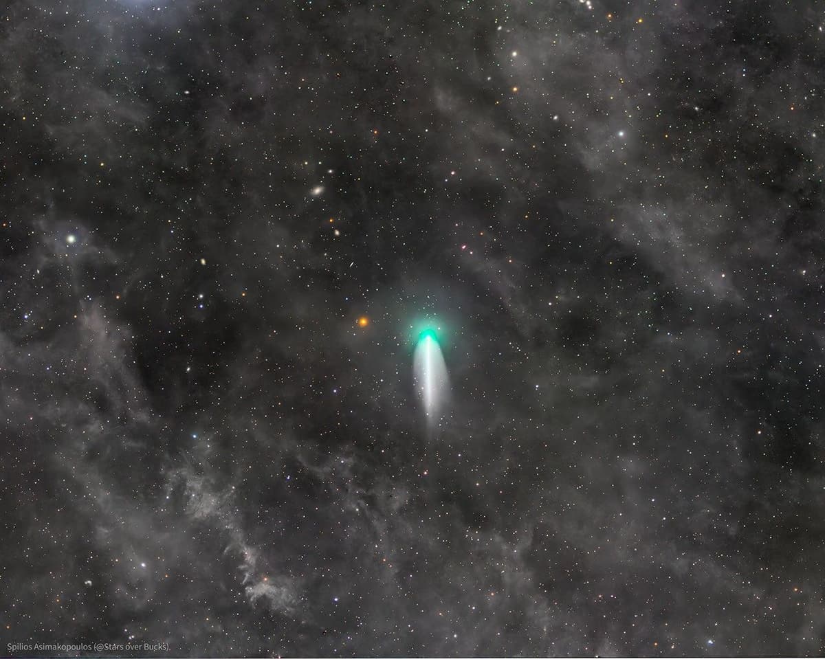 APOD: 2026 August 24 – Comet 220P in Outburst