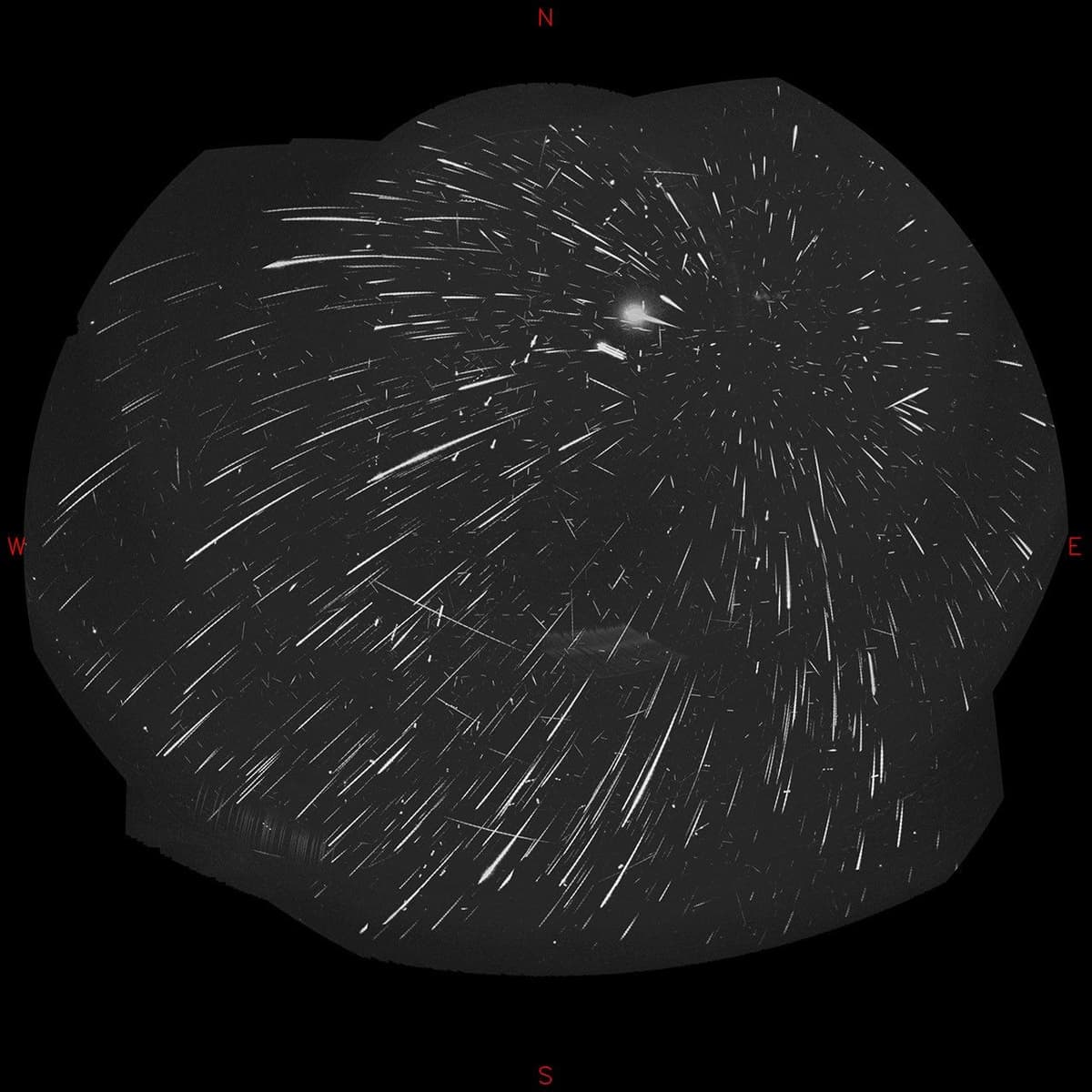 APOD: 22. august 2026 – Hovedsageligt Perseiderne