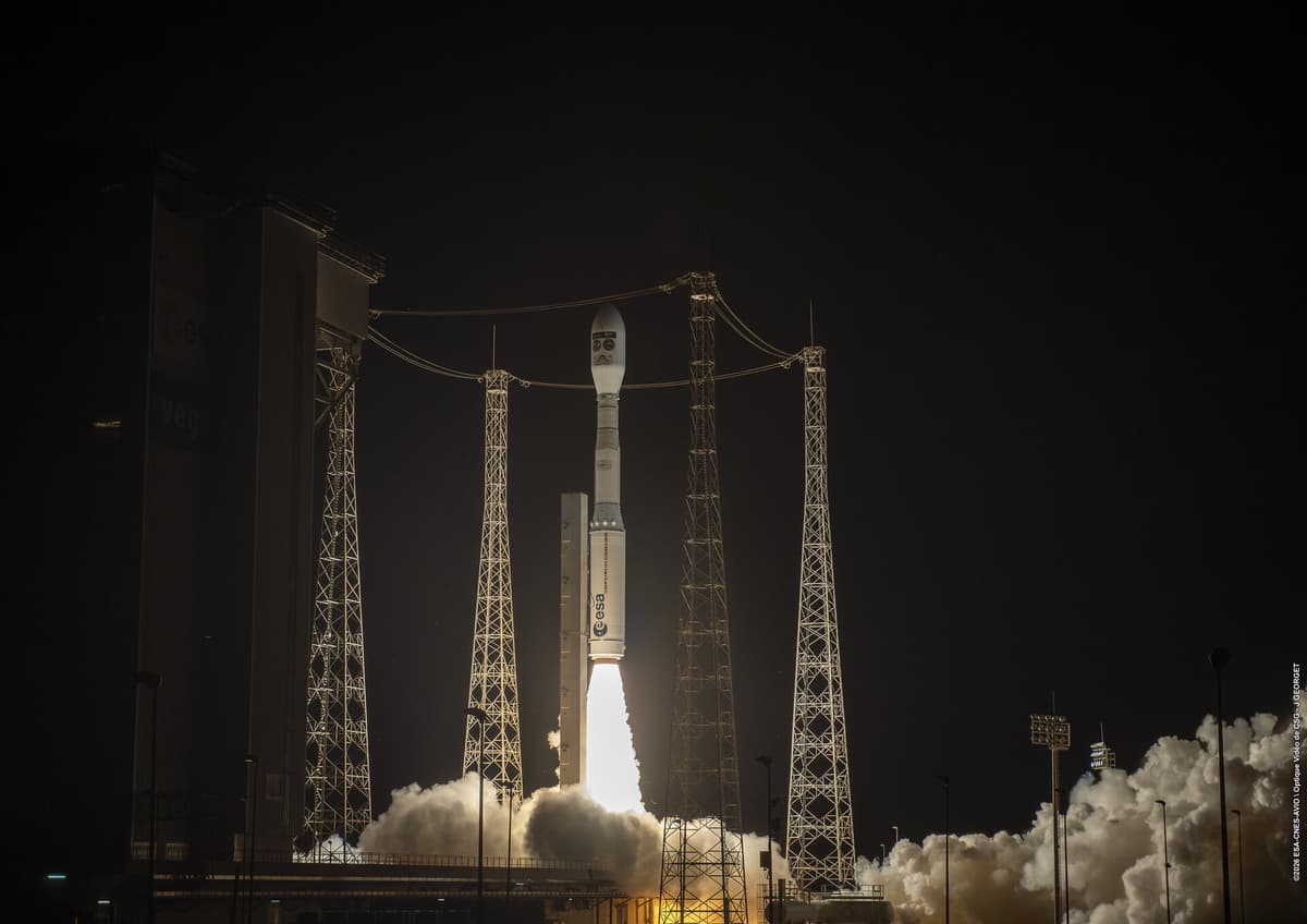 Rocket Report: ULA flies into uncertain future; Falcon 9 family hits 700 launches