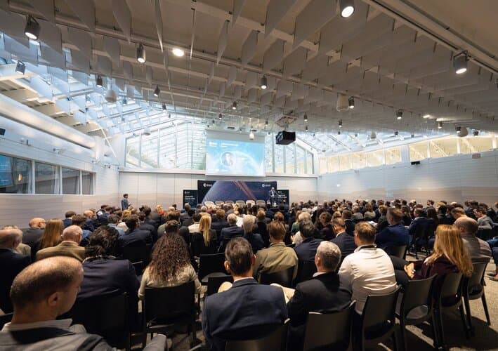 ESA brings public and private capital together to accelerate Europe’s space economy